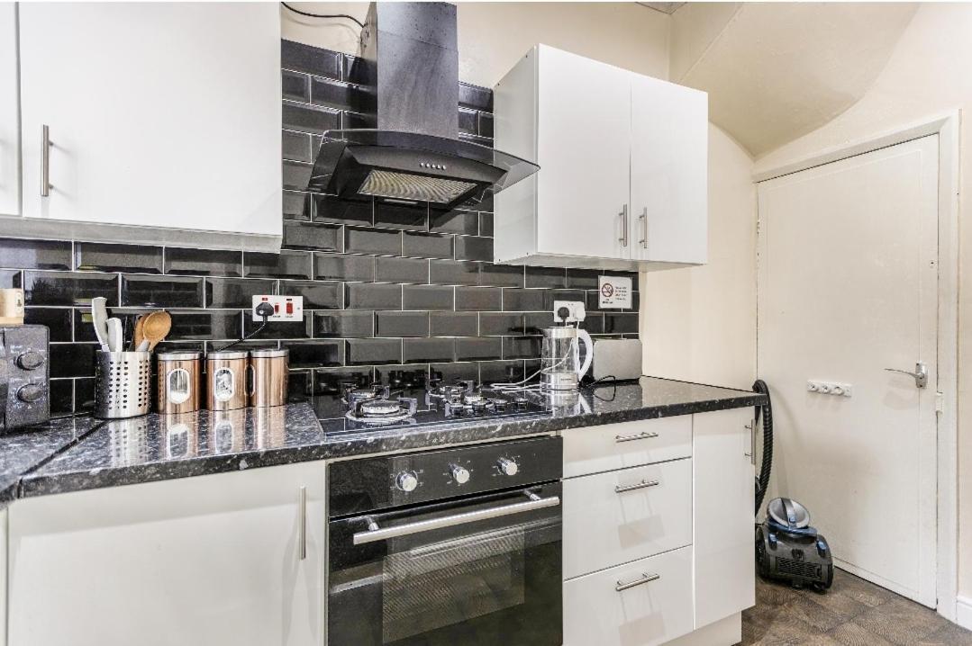 Bright Sunny, Double Bed With Garden, Tv And Wi-Fi Hotel Leeds  Kültér fotó